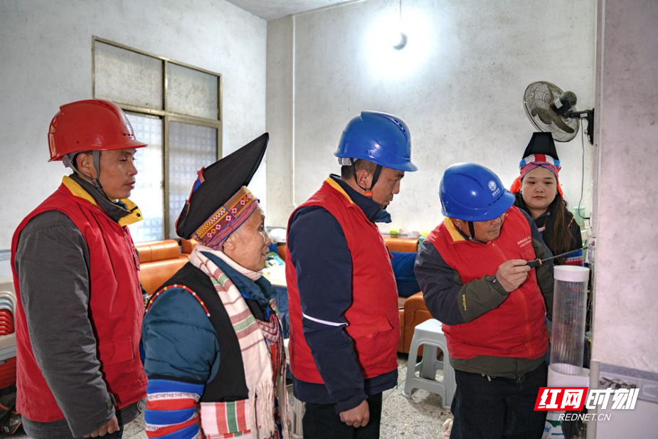国网衡阳供电公司：踏风雪巡线 为瑶乡守护灯火