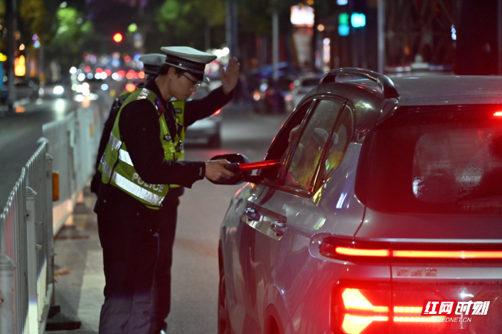 衡阳公安交警圆满完成春运道路交通安保工作