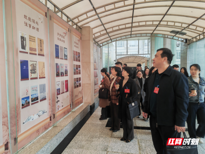 阅见千年！南岳地方文献特展点亮南岳两会