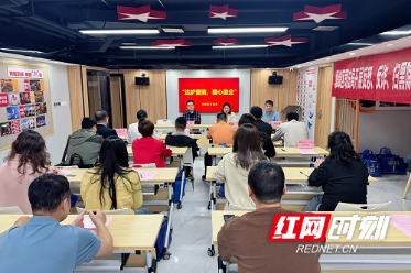 雁峰区：“雁法助企队”送法进商圈，为小微企业“充电赋能”