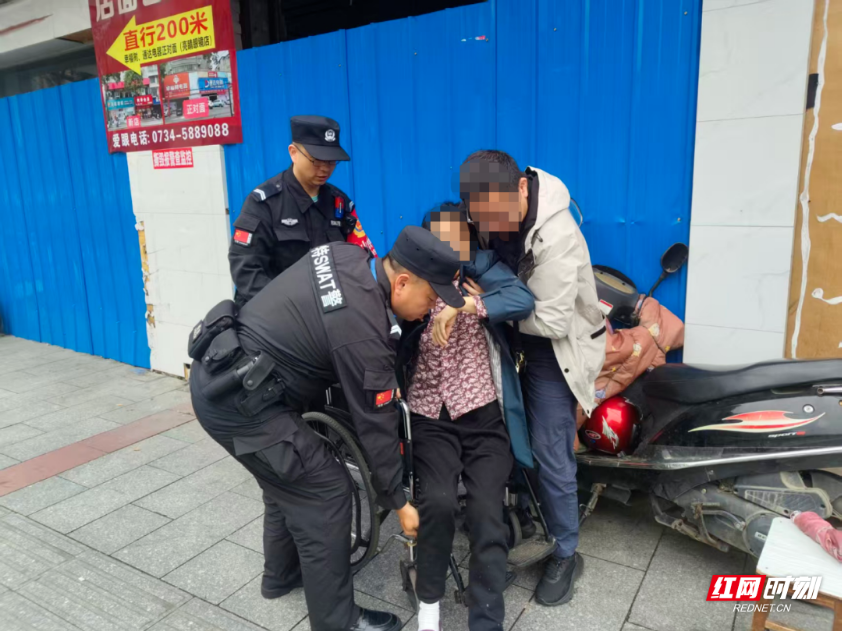 暖心！衡山公安接连救助两名老人