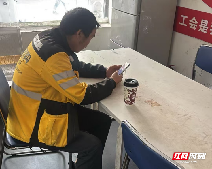 从“无处歇脚”到“处处有家”——衡阳县“红色家园”温暖新就业群体