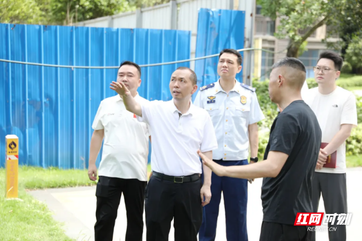 雁峰区主要领导实地督导地质灾害点、商住楼盘安全隐患整治工作