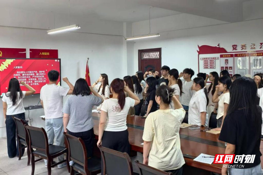 青春筑梦 艺启奋进——湖南工学院设计艺术学院开展毕业季特色活动