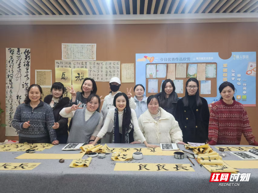 夜校点亮百姓夜生活 祁东帮帮团涂林静创办公益课堂树文明新风