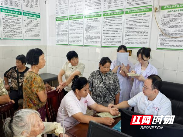中国医师节系列报道①丨经方暖乡邻 仁心铸医魂
