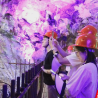 耒阳：竹海探洞纳清凉 晶矿避暑迎客来