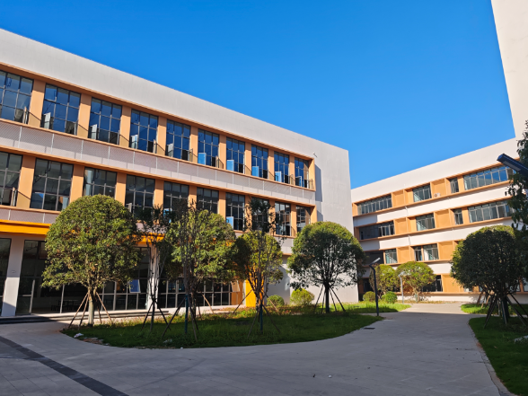 北向看衡阳丨华侨城成章实验中学建成！石鼓优质教育版图再扩新版块