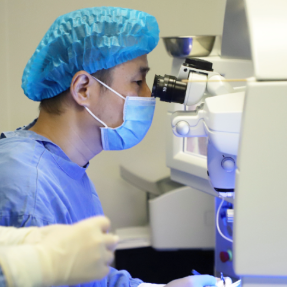 牙医选近视手术有多“挑剔”？他们追求的，远不止1.0的视力