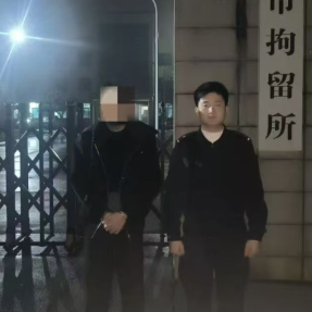 砸车窗盗窃难逃法网！珠晖警方破获系列盗窃车内财物案