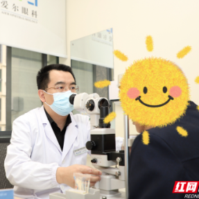 黑影、闪光、变形……57岁阿姨经历“视力过山车”！