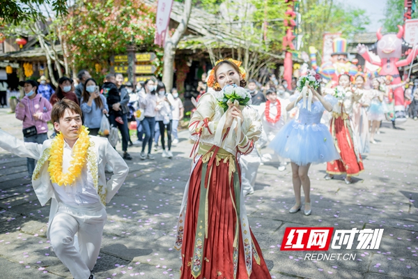 炭河古城花痴节_副本.jpg