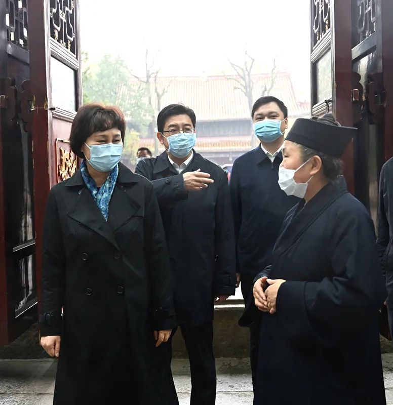 黄兰香在衡阳调研时强调 统筹抓好疫情防控工作，切实维护宗教领域和谐稳定