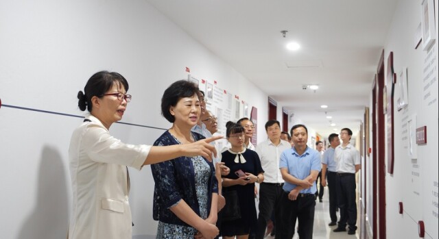 黄兰香：加强政治引领，凝聚侨心侨力