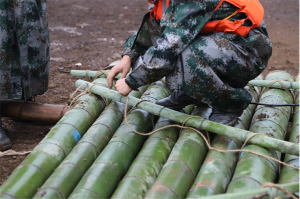 arch军校学员挑战荒野求生——渡河篇474.png arch军校学员挑战荒野求生——渡河篇474.png