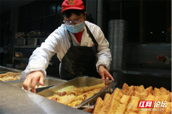 国防科大食堂，军营里的“烟火气”1438.jpg
