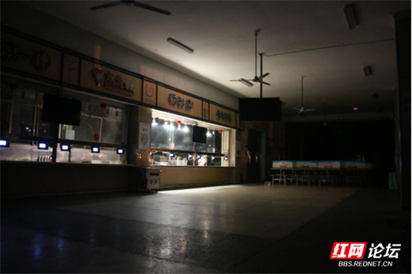 国防科大食堂，军营里的“烟火气”390.jpg