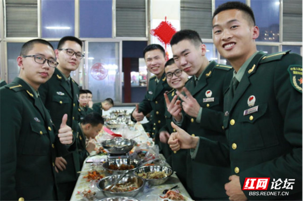国防科大食堂，军营里的“烟火气”2172.jpg