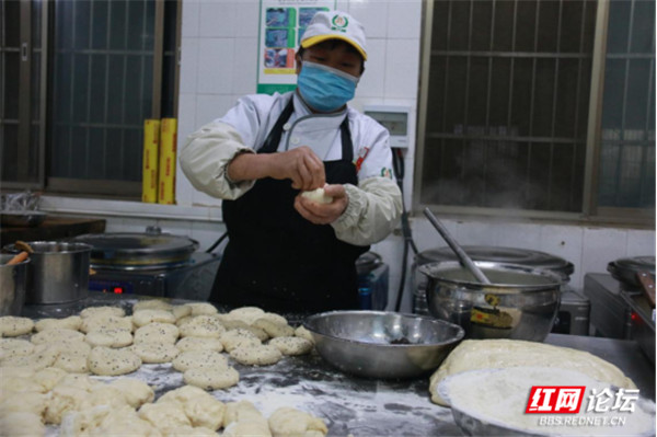 国防科大食堂，军营里的“烟火气”636.jpg