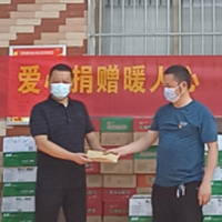 源源不断的爱心，让常德这个小镇倍加坚强有力！