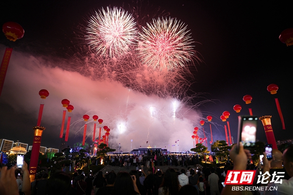 16_焰火晚会.jpg