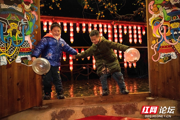 18、奔向年夜饭 拷贝.jpg 18、奔向年夜饭 拷贝.jpg