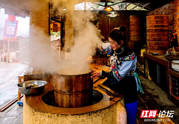 17、蒸年夜饭 拷贝.jpg 17、蒸年夜饭 拷贝.jpg