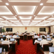 省十三届人大常委会举行第91次主任会议