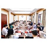 陈飞在社区治理立法工作座谈会上强调：践行初心使命，坚持问题导向，明晰各方职责，做好社区治理立法工作