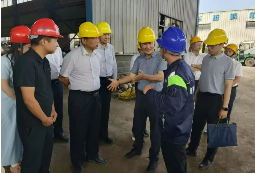 全国人大农委副主任委员范骁骏一行来湘就修改农机促进法的议案办理开展调研