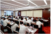 陳飛主持召開工作總結(jié)并部署下半年工作會(huì)議
