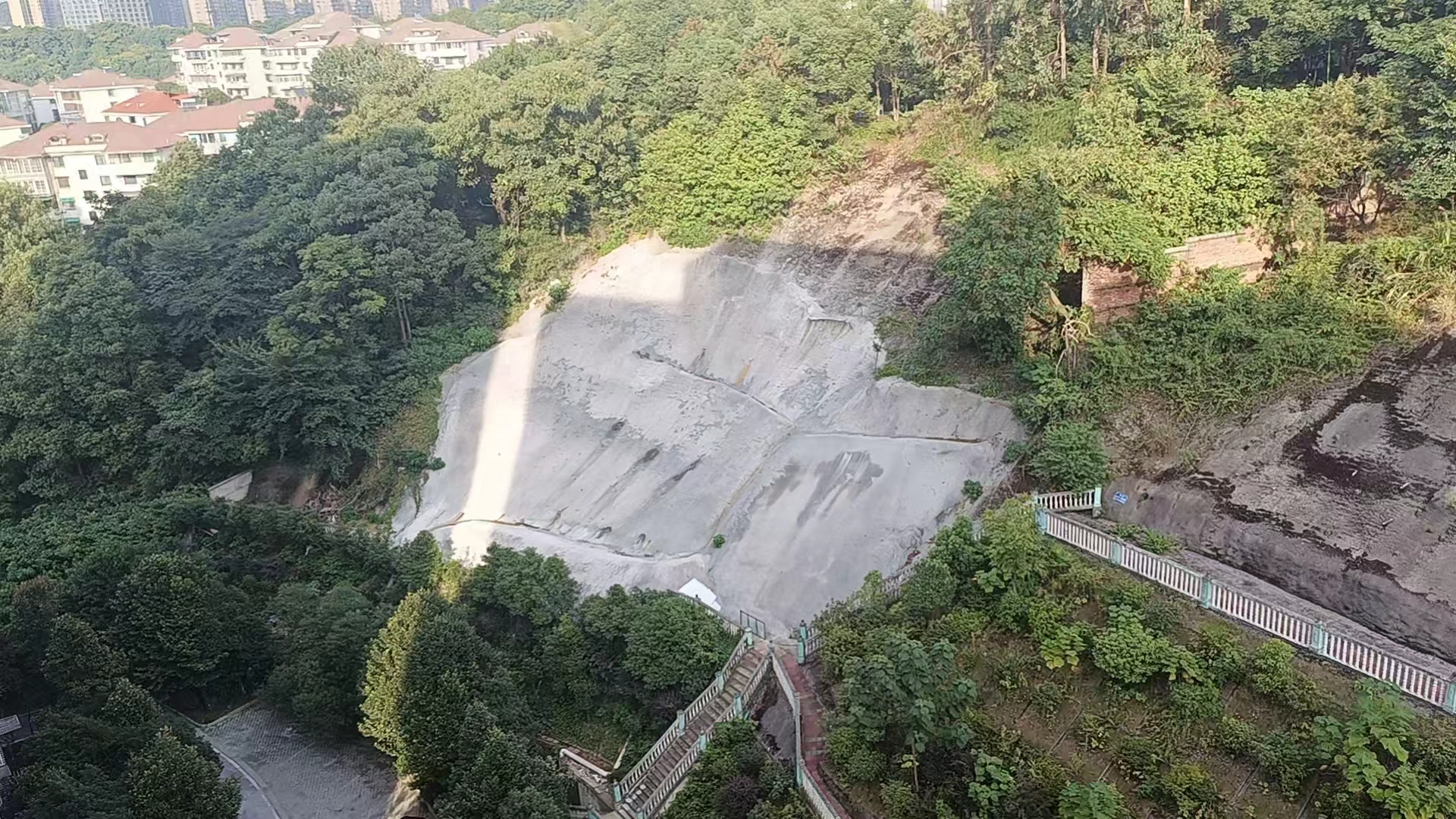 懿德园地质灾害点风险隐患消除.jpg