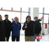 国内汽车海归“大咖”调研湘潭理工和华研实验室