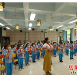 岳塘区火炬学校教育集团开展“致敬英雄”护士节主题活动