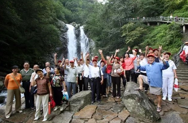 银发族不再爱“大团”，老年游迎来新考题