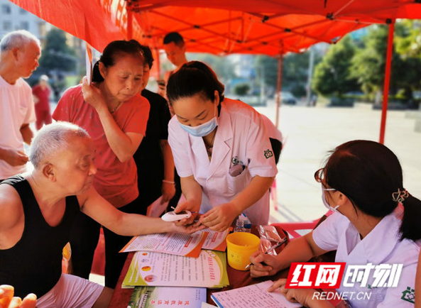 给力！“医护湘军”主唱湖南2020年老年健康宣传周