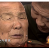 九旬抗美援朝老兵再唱战歌 音未起 泪决堤！