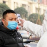 今冬疫情“内外夹击”，关键环节怎样更精准地“防”？