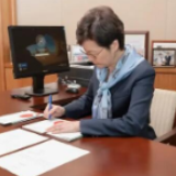 香港教育局向中小学发指引：元旦、国庆及七一须奏唱国歌