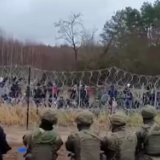 国际观察丨美国及北约盟友咬着难民问题不放 白波边境危机持续发酵 
