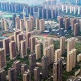 学区房降价600万甩卖！楼市以后买房人说了算？