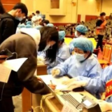 我国加速新冠疫苗接种 各地多措并举提升接种能力