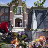 原住民儿童尸骨揭开加人权“黑历史”