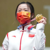 站上奥运赛场，拼搏过，就是英雄！