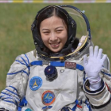 神舟十三号国庆启航，是否搭载女航天员成关注热点