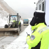 赛区降雪影响赛事吗?随下随清,尽量不用融雪剂