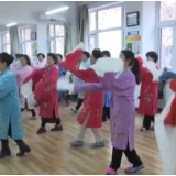 【记者观察】老年教育受欢迎 多方合力缓解老年人“求学难”