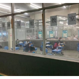 方舱教室：努力给孩子心头留下一道光