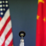 国际锐评丨美方要信守承诺回到正轨