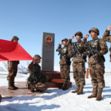 强军征途|北部战区陆军某边防旅四连：“英雄树”屹立风雪北疆